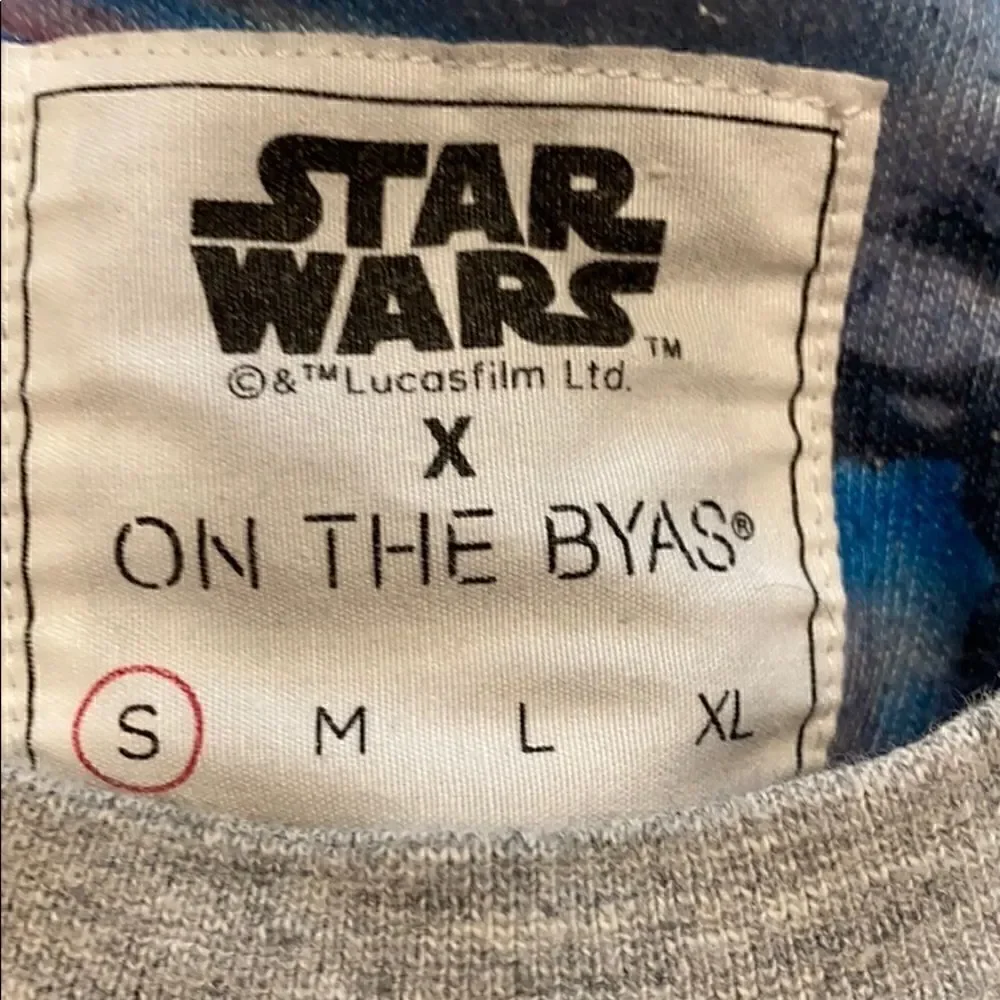 ONTHE BYAS Star Wars Sweatshirt Small
